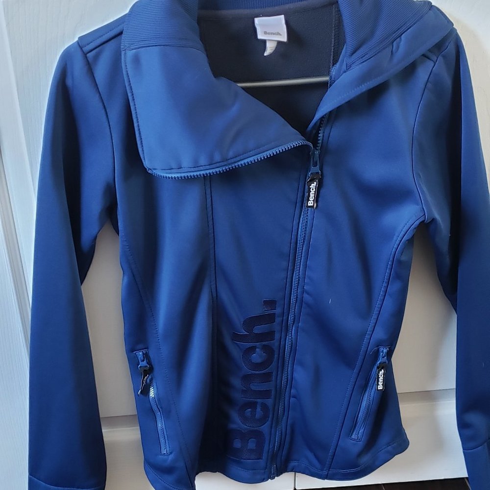 Bench Zip up